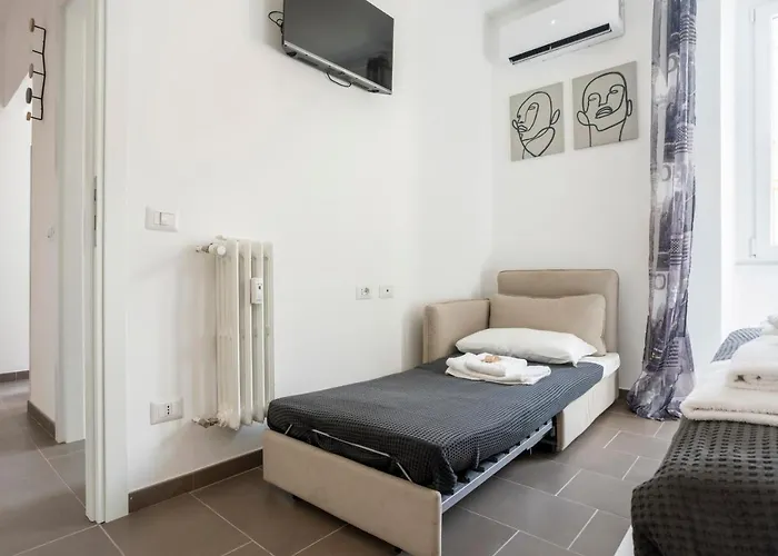 Maison Del Re - San Giovanni By Rhr Apartamento *